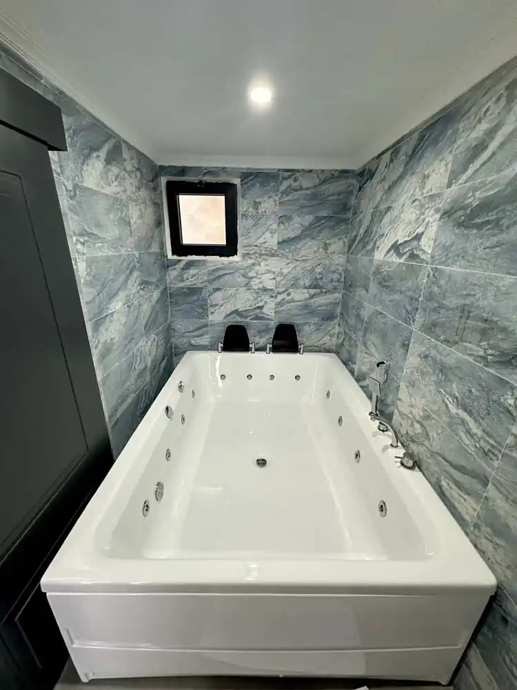 اكواخ صبنجة مع جاكوزي