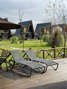 Sapanca Gölü Manzaralı Sıcak Havuzlu Bungalovlar