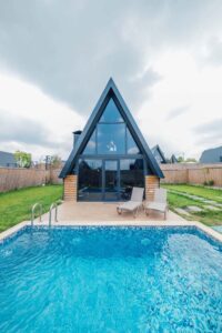 Sapanca Kiralık Havuzlu Bungalov